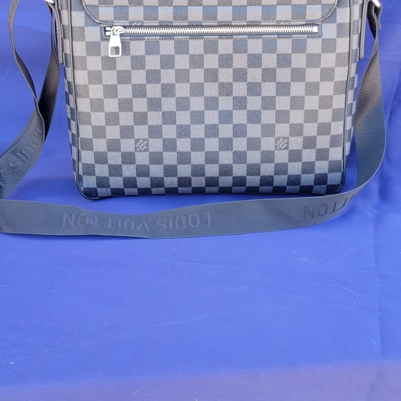 Louis Vuitton laptop bag, graphite 2019 - Picture 6 of 11